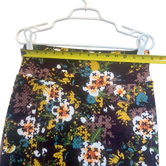 Lularoe Womens Size S "Cassie" Plum Floral Knit Pencil Skirt Casual Business - Picture 7 of 9